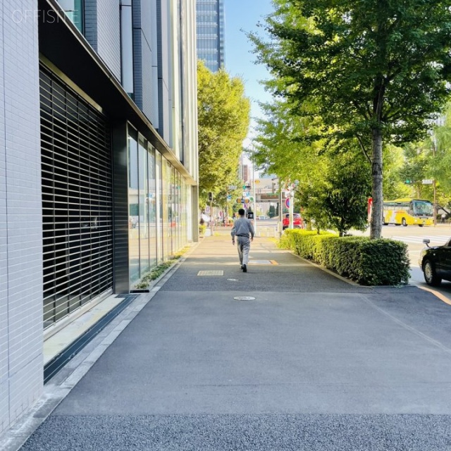 京阪大手町ビル ビル前面道路