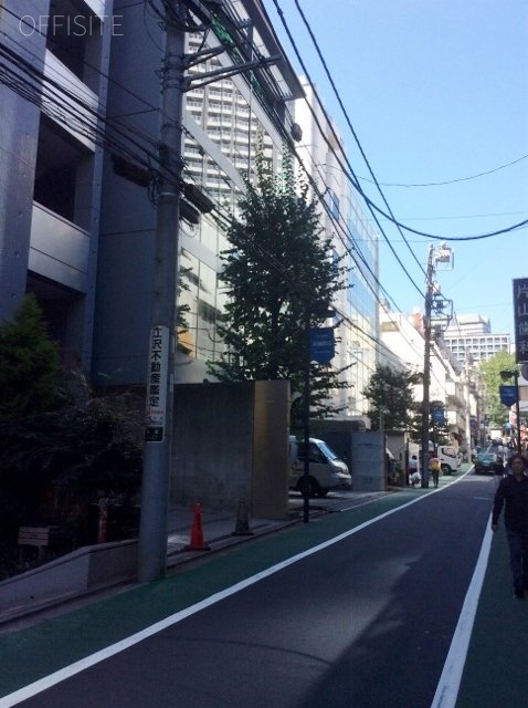 一哲ビル 1階 35.85坪　ビル周辺道路