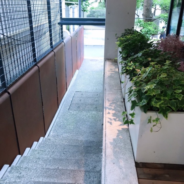 メーゾンブランシュⅡ エントランス