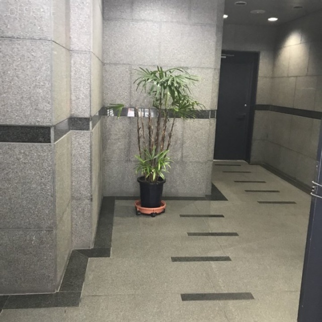 堀口ビル エントランス