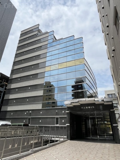 牛込食糧ビル 外観
