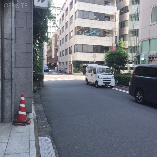 宝栄内神田ビル ビル前面道路