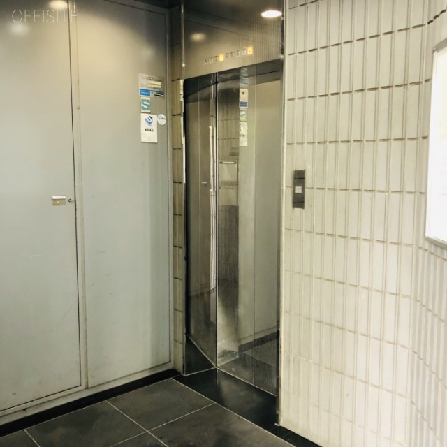 赤坂ゆうビル エレベーター