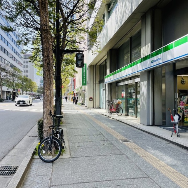 カルチャー仙台ビル 前面歩道