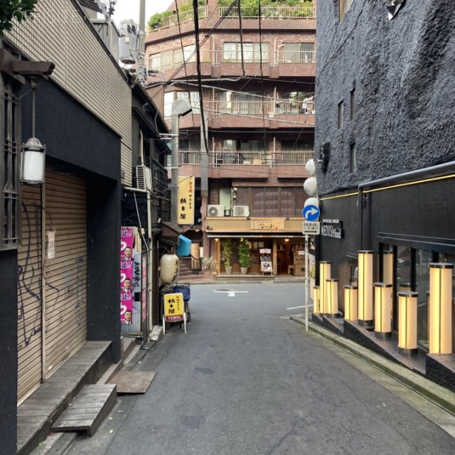 グランベル恵比寿 ビル前面道路