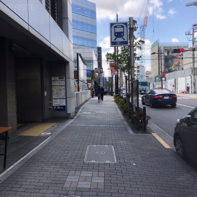 番町フィフスビル ビル前面道路