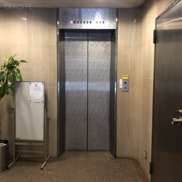 オフィス30 エレベーター