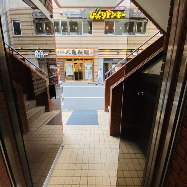 富沢ビル エントランス