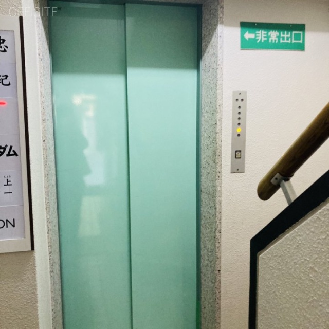 山口ビル エレベーター