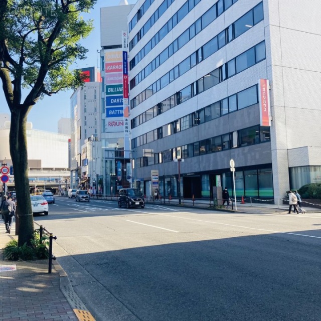 小田急シティビル町田 ビル前面道路