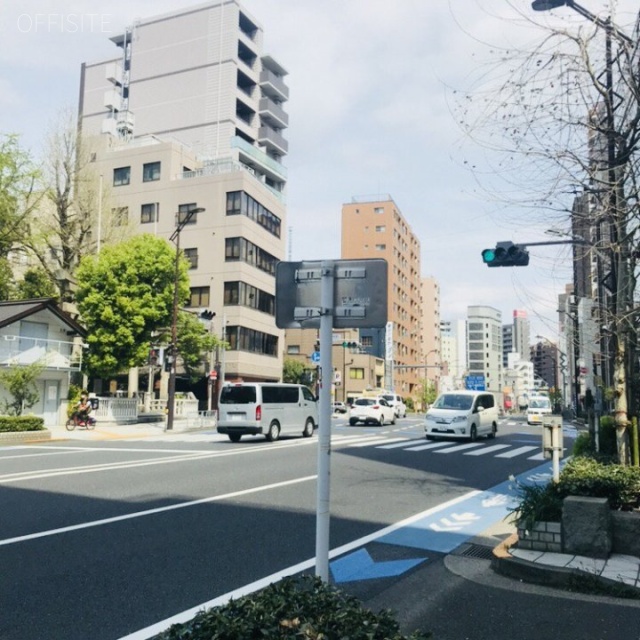 HOKIビル ビル前面道路
