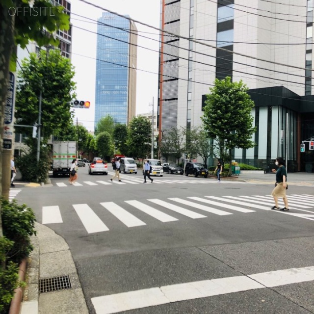 PMO神田万世橋ビル ビル前面道路