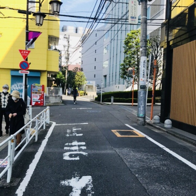 TAMA WOODY GATE EBISU ビル前面道路