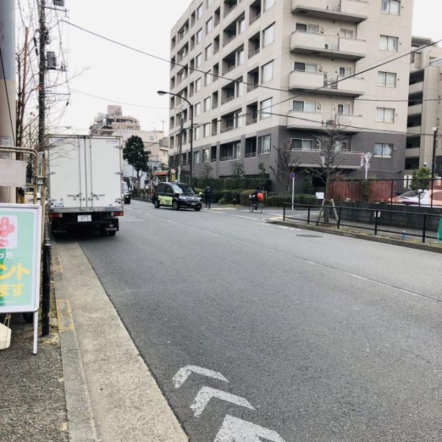 ウィスタリアプラザ 前面道路