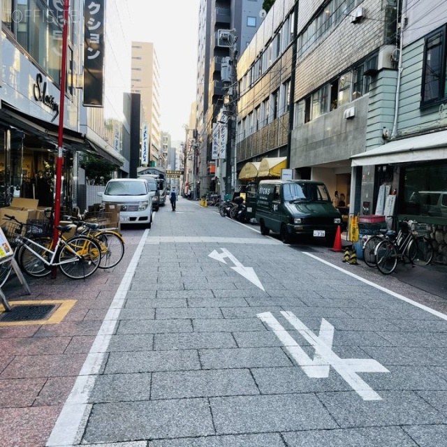 備広東日本橋ビルⅡ ビル前面道路