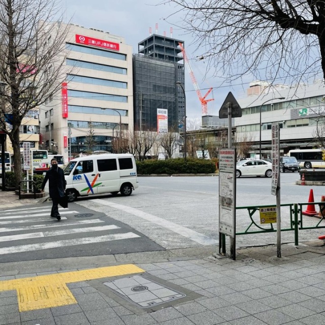 ヤマノ中野駅前ビル ビル前面道路