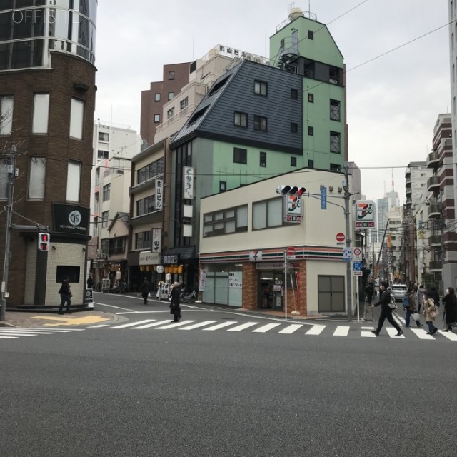影山ビル ビル前面道路