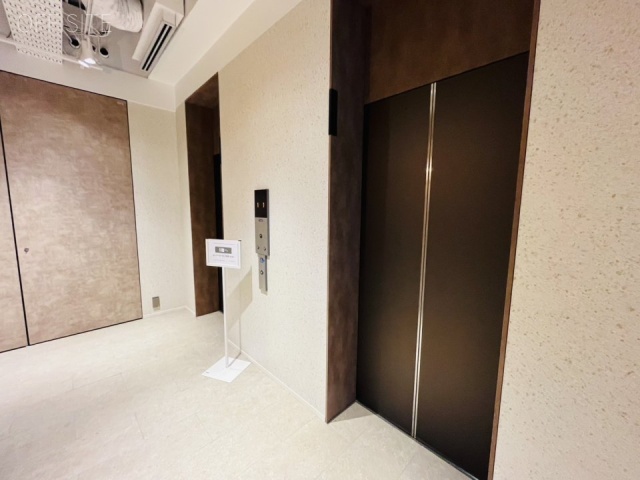 エンスイテ御成門　エレベーター