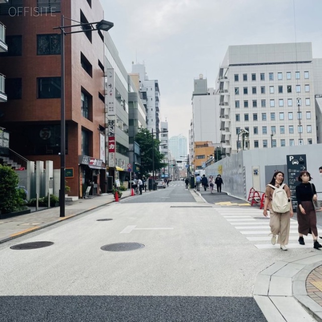 浜松町エクセレントビル ビル前面道路