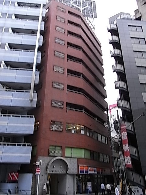 新宿コムロビル 7階【703】 4.72坪　外観