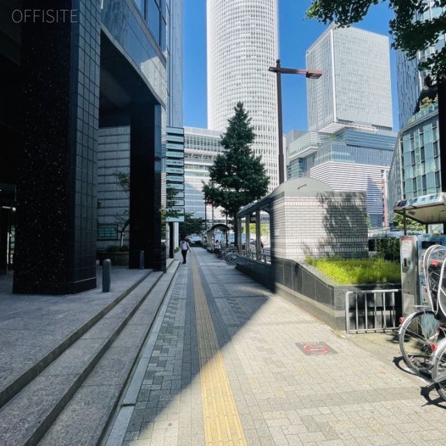 第三堀内ビルディング　前面歩道