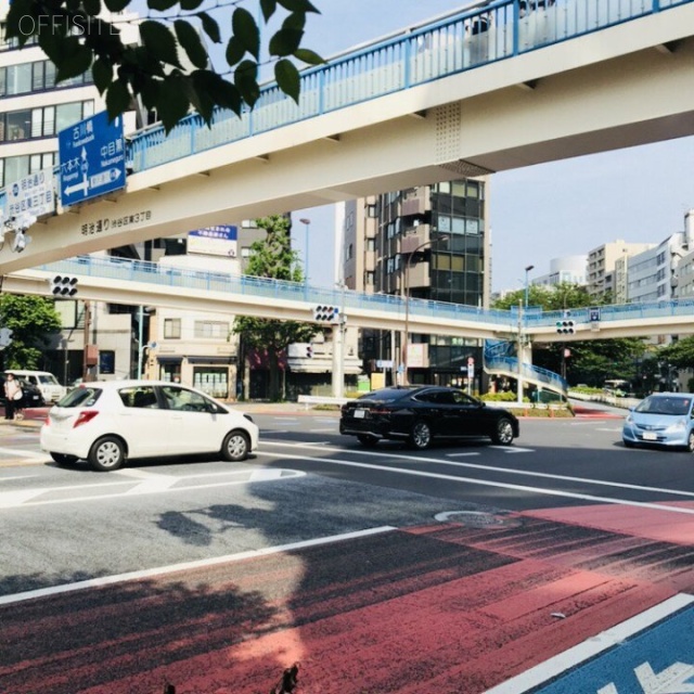 中村ビル ビル前面道路