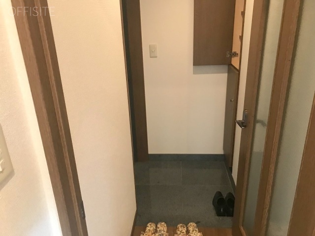 ヴィラージュ南青山 302号室 玄関