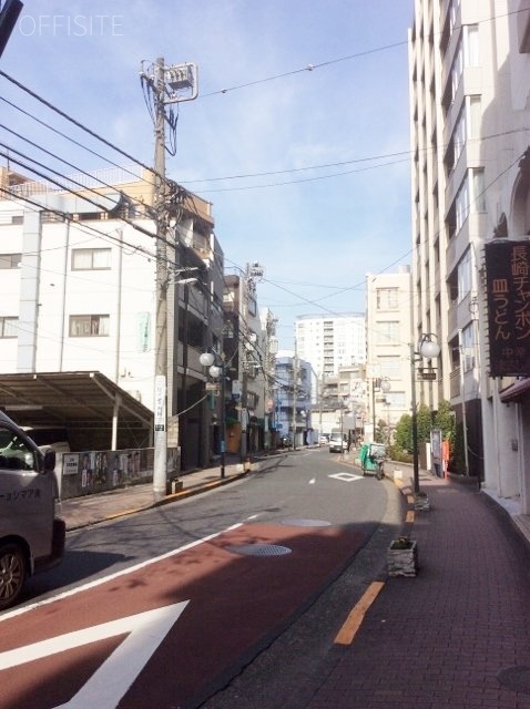 深沢ビル ビル周辺道路