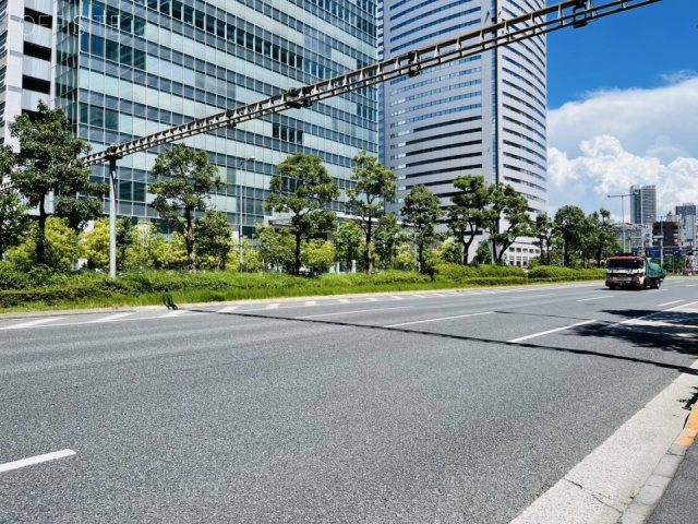 豊洲セイルパーク　前面道路