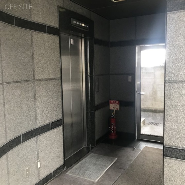 大竹ビル エレベーター