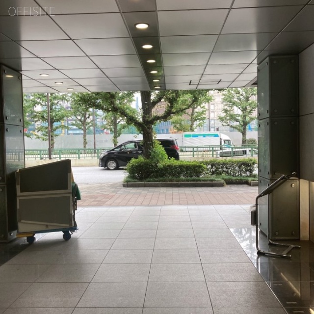 クローバー日本橋 ビル前面道路