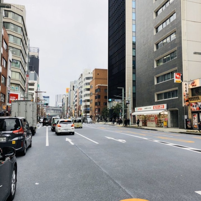 DK日本橋 ビル前面道路