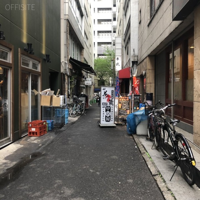 H・T・八重洲ビル ビル前面道路