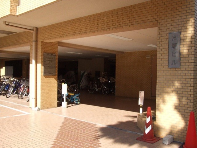 荏原ビル エントランス