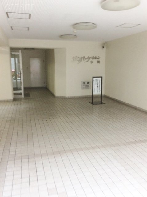 サンパークマンションビル 画像