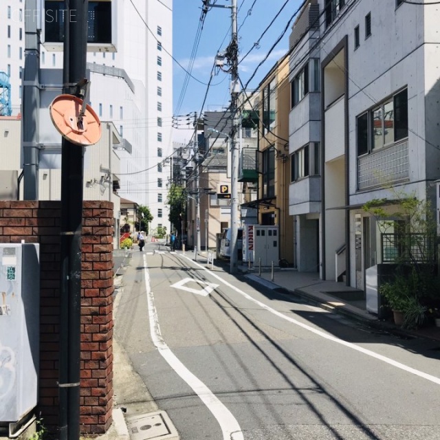 TSビルアネックス ビル前面道路