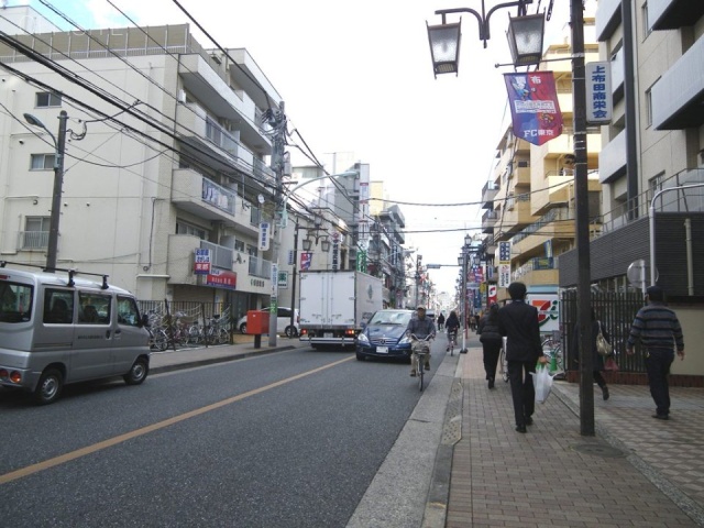 オリエントビル ビル前面道路