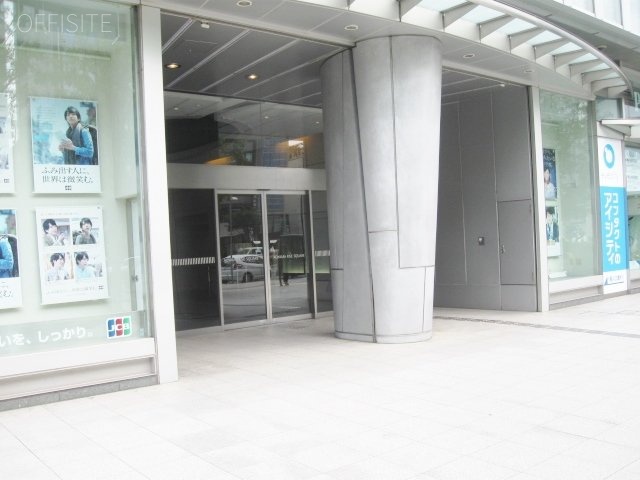 青山ライズスクエア エントランス