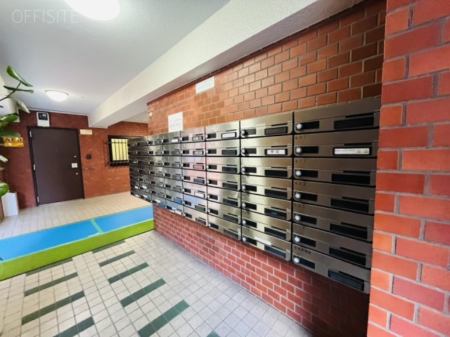 ローヤル若葉　エントランス