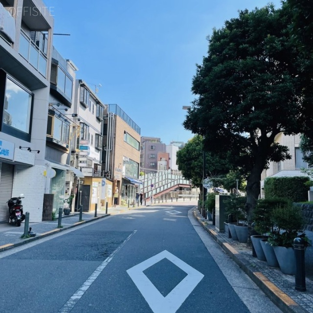 ACN代官山ビル ビル前面道路