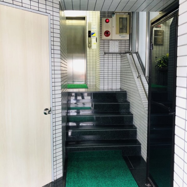 フジカワビル エントランス