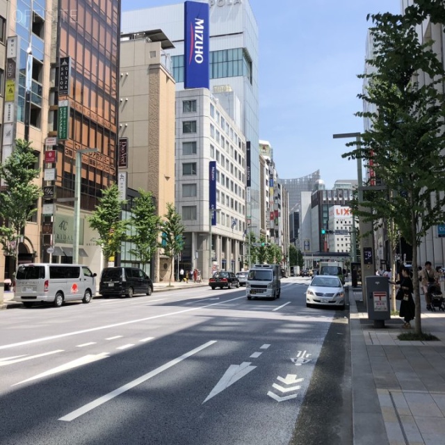 ゼニア銀座ビル ビル前面道路