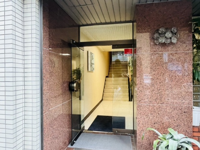 霜ビル1　エントランス