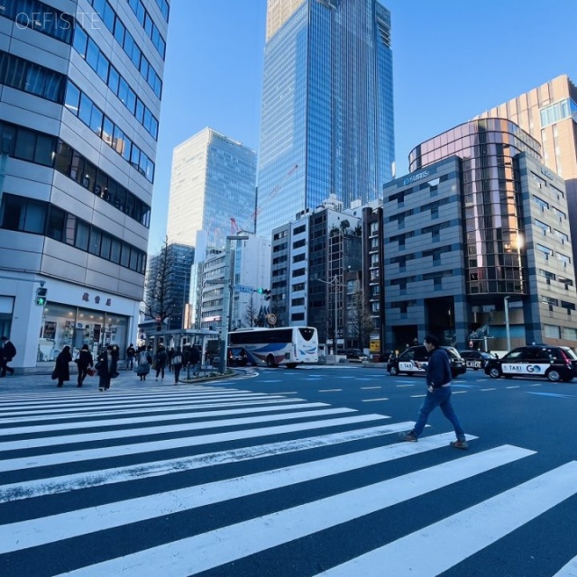 TODA BUILDING 前面道路