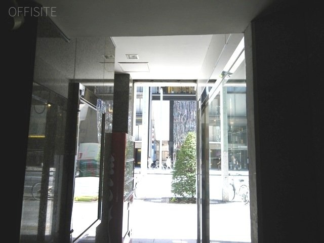 銀栄ビル エントランス
