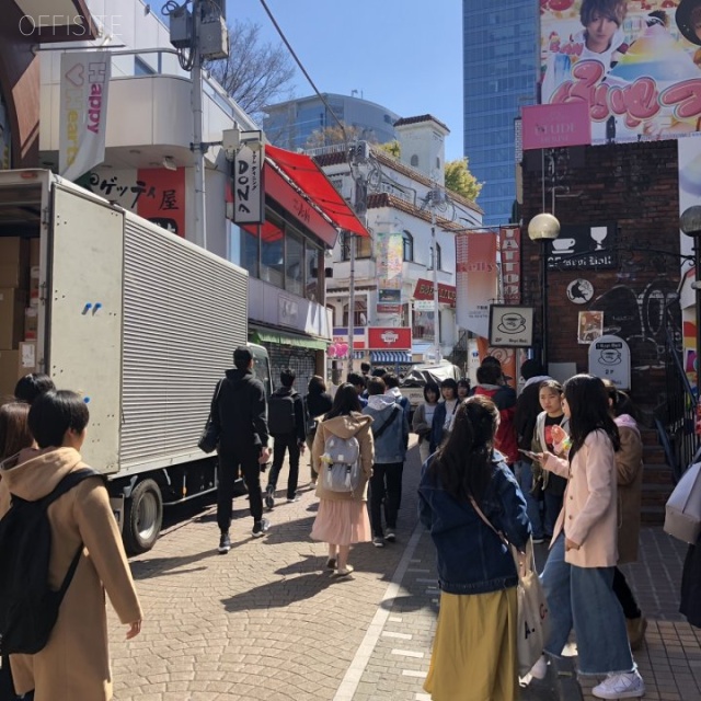RYUあぱるとまん ビル前面道路