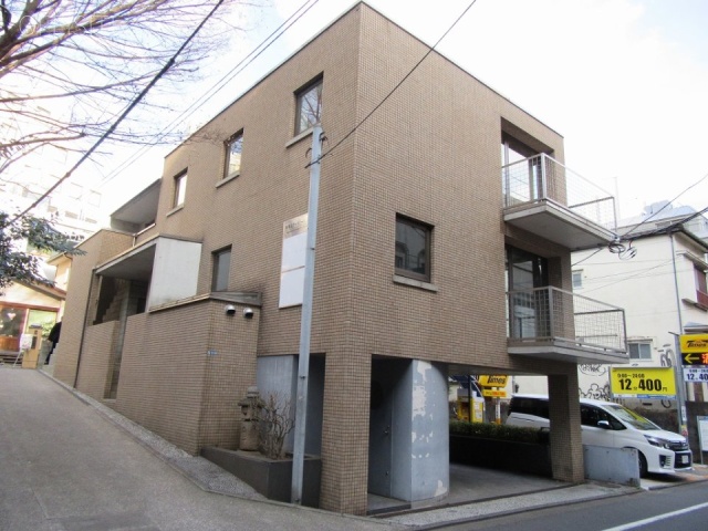 南青山アイビーハウス 外観