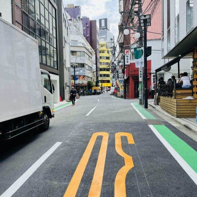 岩德ビルⅡ ビル前面道路