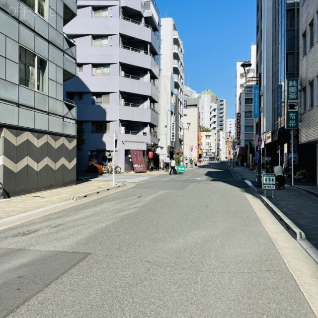 浅草橋ビル ビル前面道路