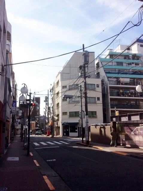 日進ビル ビル周辺道路